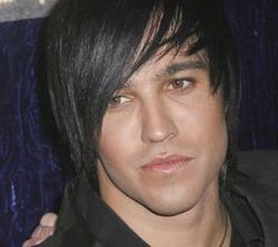 Pete Wentz is dating a mystery brunette