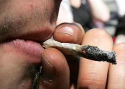Smoking marijuana ups risk of schizophrenia
