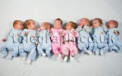Octuplets celebrate 1st birthday at US home