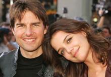 2 charged in Tom Cruise wedding photo plot