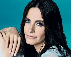 Courteney Cox may become a "cougar" in future