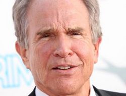Warren Beatty led a toast to his transgender son