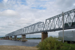 In the Amur region builders erected a railway bridge