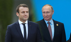 Putin arrived in France to meet with Macron