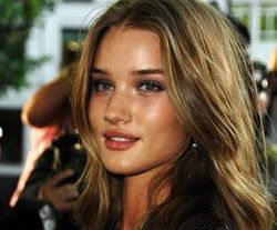 Rosie Huntington-Whiteley was an "Ugly Betty"