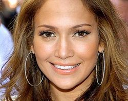 Jennifer Lopez is "rising above" her marriage split