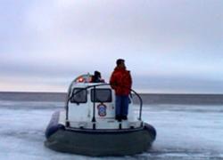 300 Sakhalin fishermen carried away to sea on ice-floe