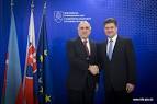 The head of the Ministry of foreign Affairs in Bratislava meets with Prime Minister of Slovakia

