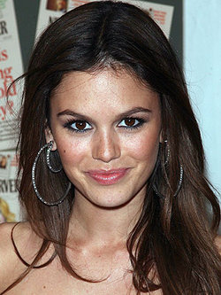 Rachel Bilson is "obsessed" with home decor