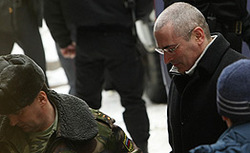 Khodorkovsky defense calls for judge`s dismissal