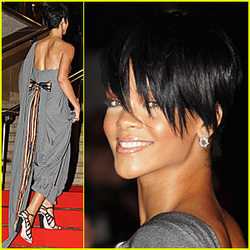 Rihanna felt like "Britney Spears" after attack of Chris Brown.