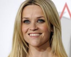 Reese Witherspoon has broken her finger