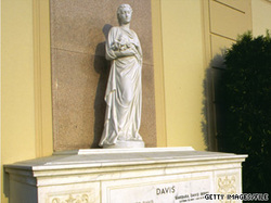 Jackson could rest with the stars if buried at Forest Lawn Memorial