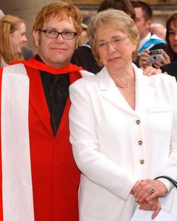 Elton John hasn`t spoken to his mother in three years