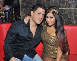 Snooki has got engaged to Jionni LaValle