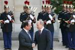Media: Putin and Hollande will meet in Vnukovo
