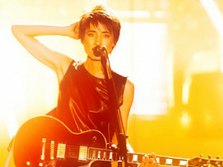 Songstress Zemfira hits European stages