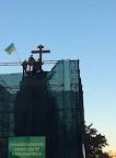 With pedestal demolished the monument to Lenin in Kharkiv took the cross
